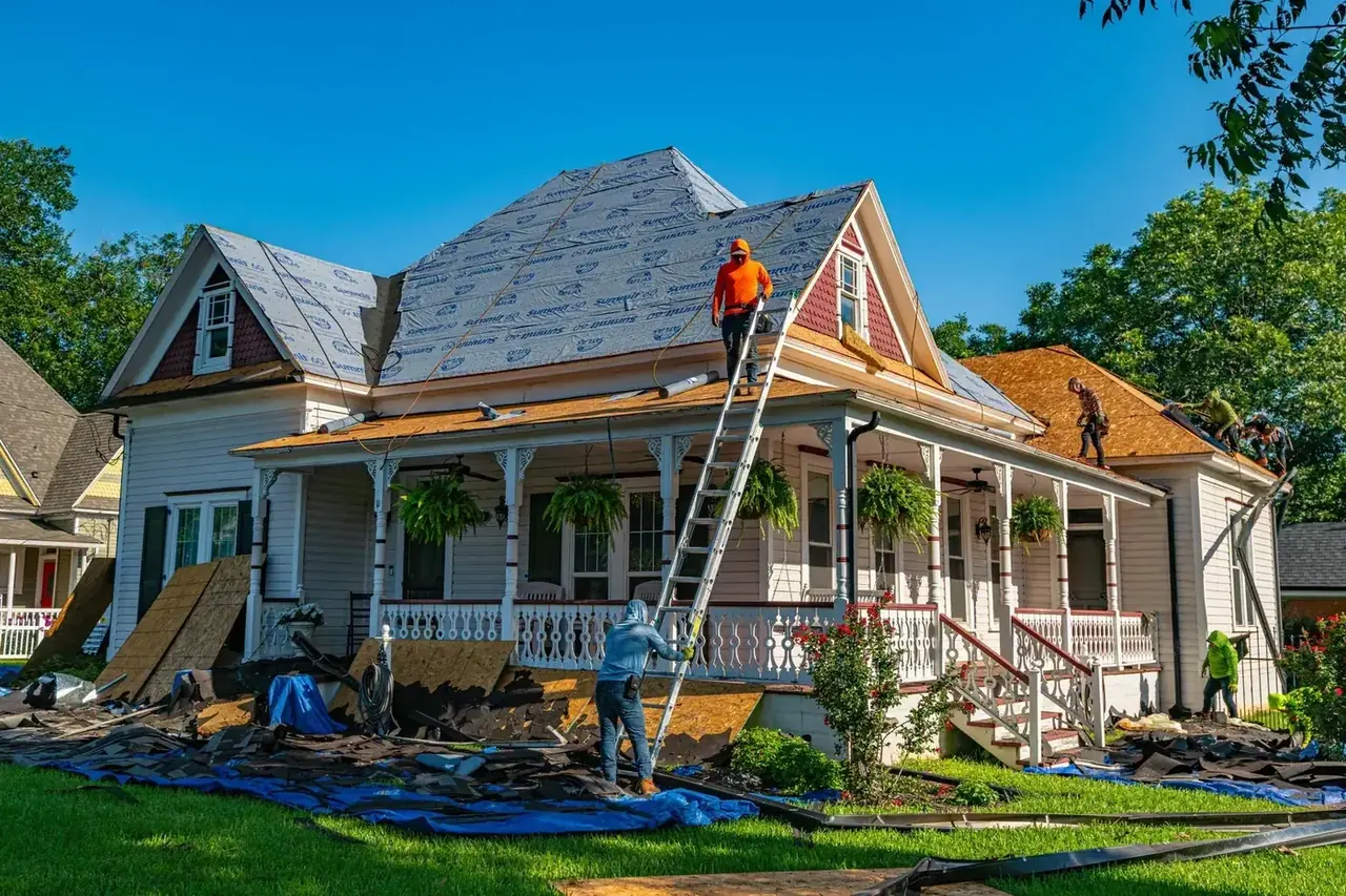 How to Plan a Roof Replacement Without Disrupting Daily Life