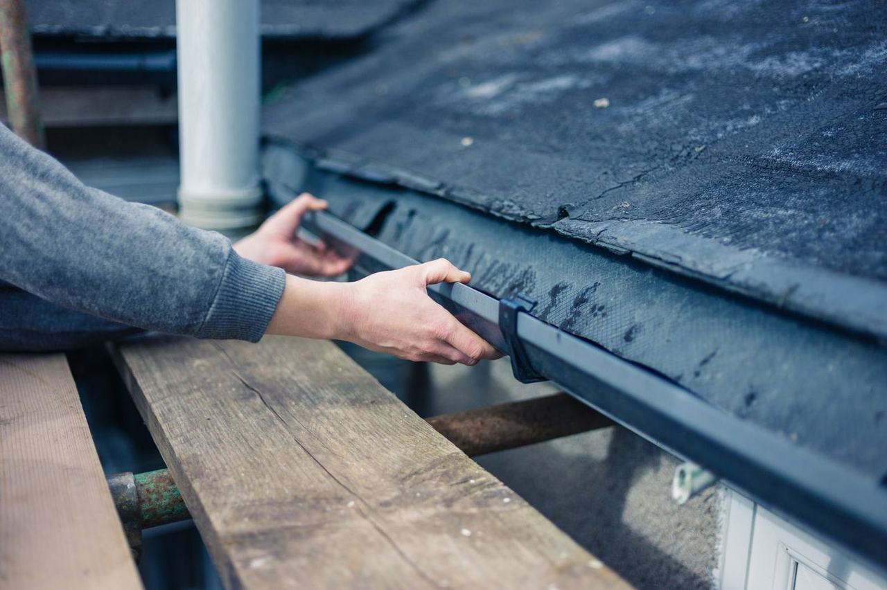 Roof Gutter Repair & Gutter Guards in Broward: Protecting Your Roof From Water Damage