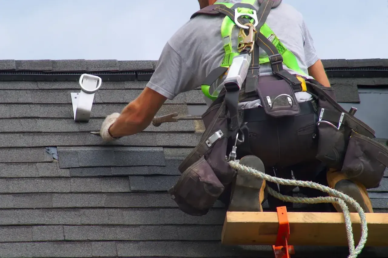 Roof Repair vs Roof Replacement: How to Decide (Cost vs Lifespan Breakdown)