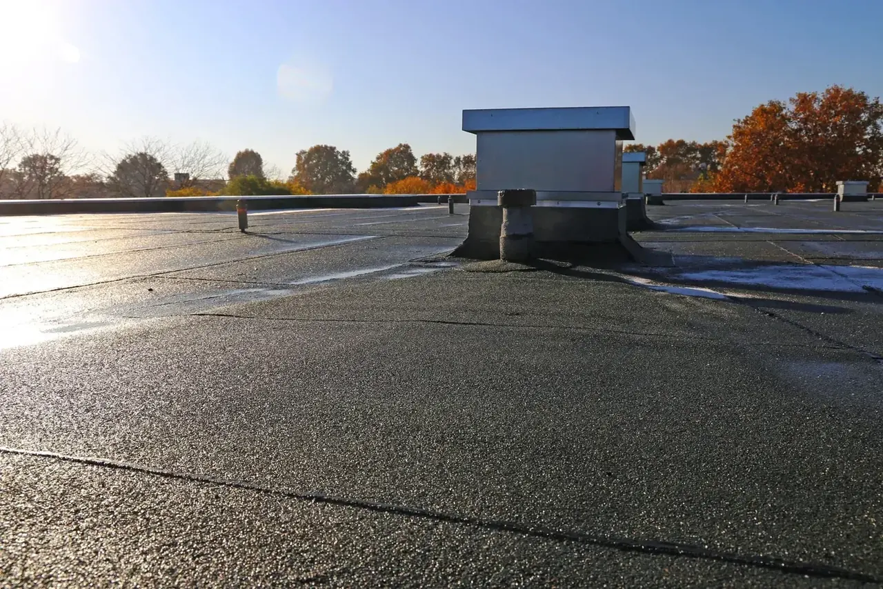 Flat Roof Maintenance Mistakes That Shorten Roof Life
